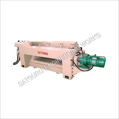 Mild Steel Wood Veneer Peeling Machine, For Plywood Production